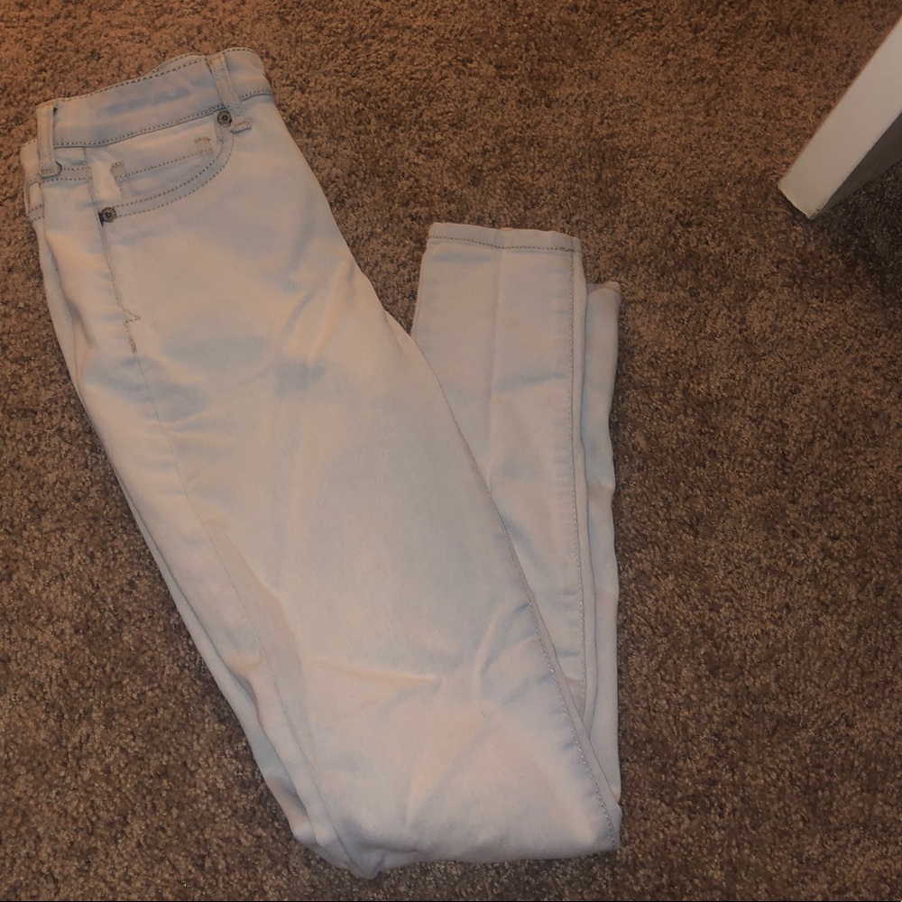 High waisted light wash jeggings